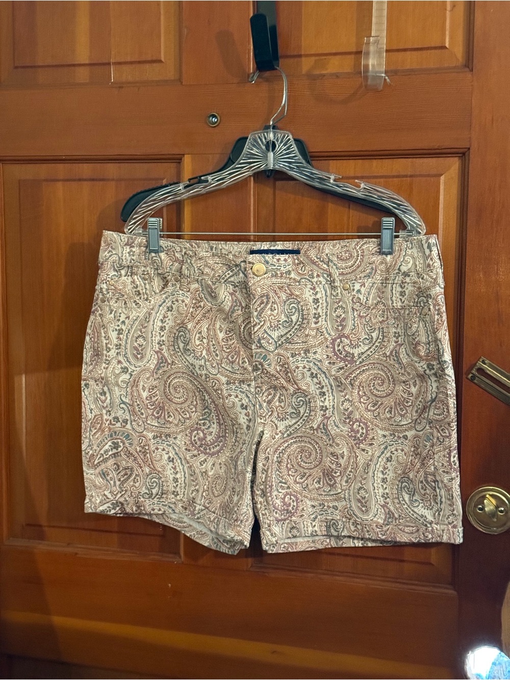 Bandolino White Floral Print Jeans with Gold Button